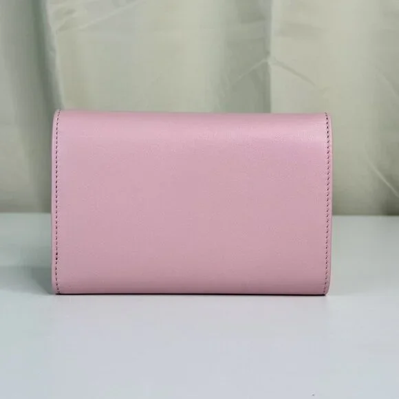 Gucci Pink Leather Small Wallet Elegant with Classic Logo Design Compact - Picture 3 of 8